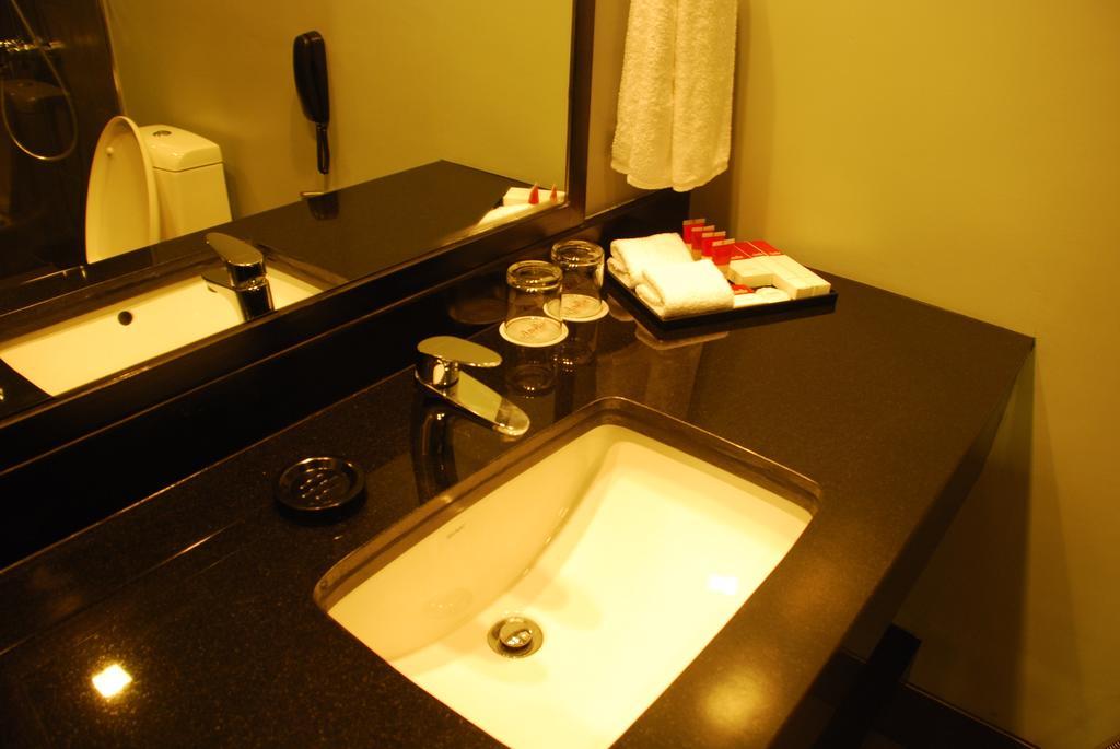 Amelie Hotel Manila Exteriör bild